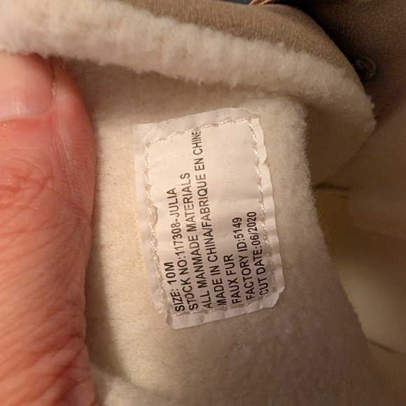 Cream Faux Fur Snow Boots - Lace Up Winter Duck Boots - Picture 4 of 4